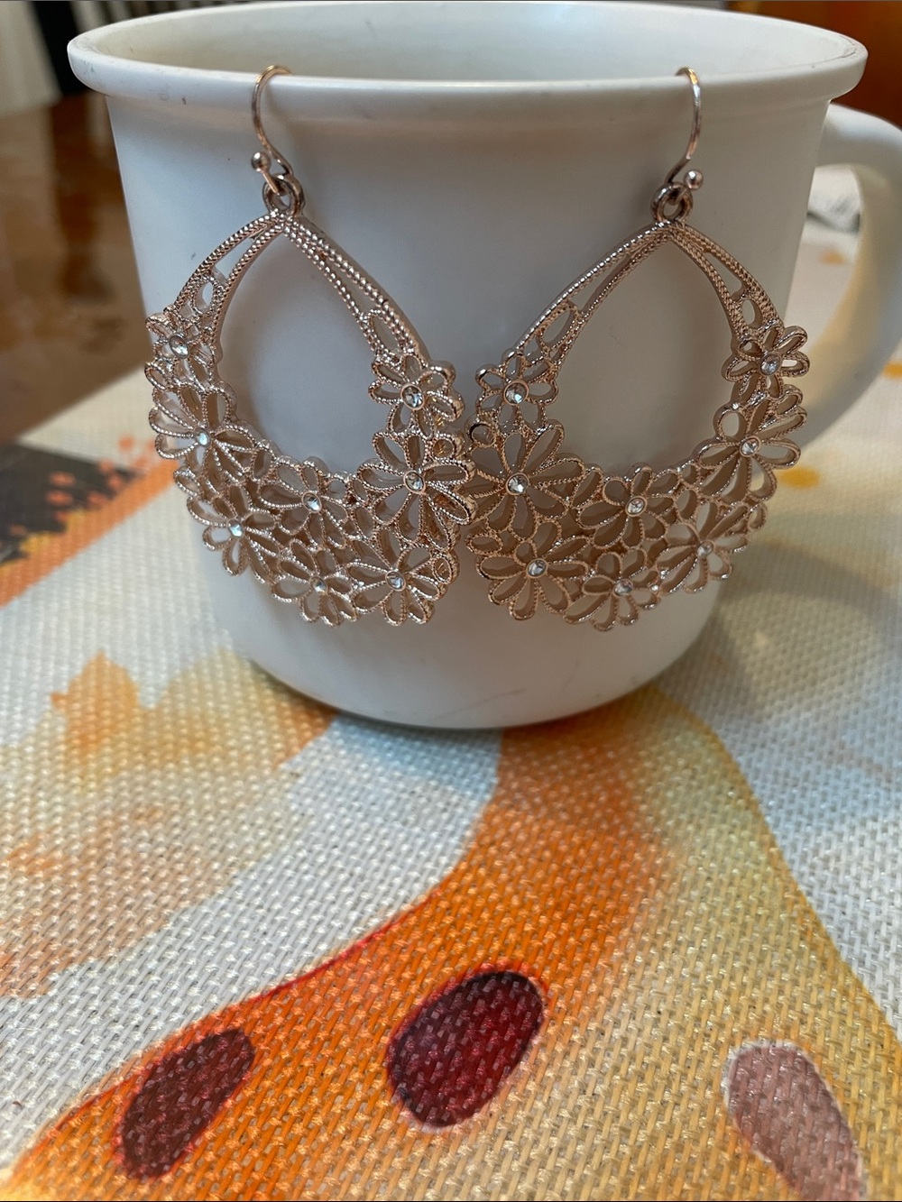 Filigree Floral Hoop Earrings - Rose Gold